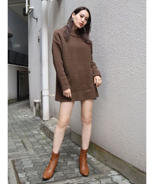 EMODA(エモダ)の「カーブヒールフィットブーツ(ブーツ・レディース・ブラック/キャメル・SMALL/MEDIUM/LARGE)」の4枚目の写真