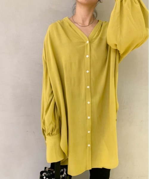 SHENERY(シーナリー)の「2WAYギャザーチュニックブラウス(シャツ/ブラウス・レディース・ブラック/オフホワイト/イエロー・FREE)」の1枚目の写真