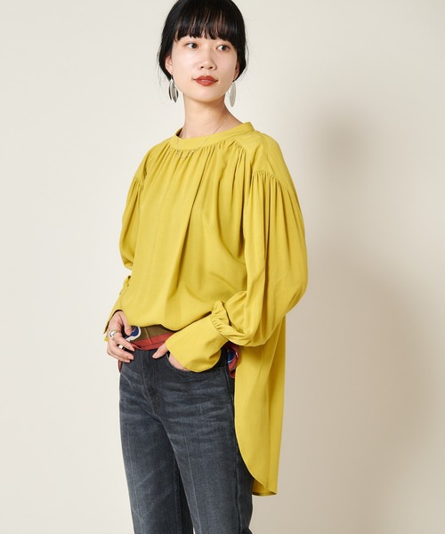 SHENERY(シーナリー)の「2WAYギャザーチュニックブラウス(シャツ/ブラウス・レディース・ブラック/オフホワイト/イエロー・FREE)」の5枚目の写真