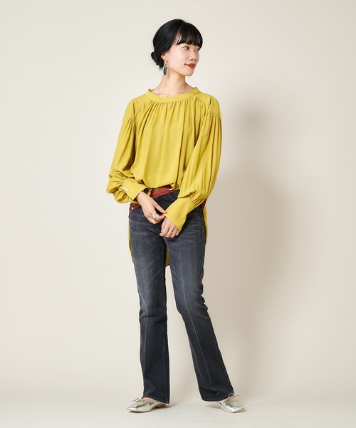 SHENERY(シーナリー)の「2WAYギャザーチュニックブラウス(シャツ/ブラウス・レディース・ブラック/オフホワイト/イエロー・FREE)」の9枚目の写真