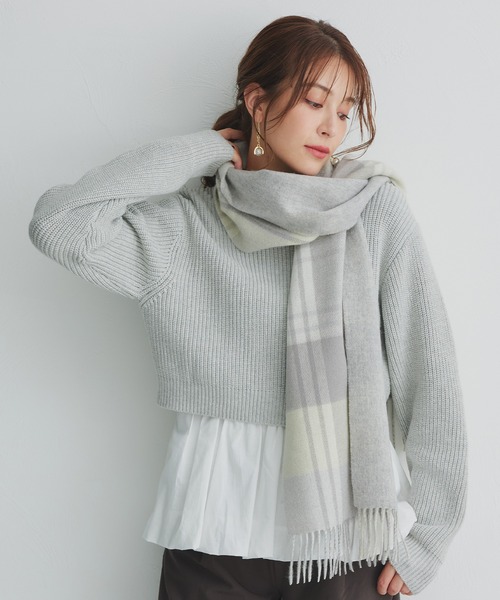 macocca（マコッカ）の「内モンゴル産 カシミヤ100％ チェック リバーシブル マフラー（マフラー・レディース・ブラウン/グレー/レッド/ブルー/アイボリー/ブラック/ピンク/パープル/ライトピンク/サックスブルー/ターコイズブルー/ライトグレー/ベージュ/グレー系その他/ブラウン系その他/イエロー・FREE）」の13枚目の写真