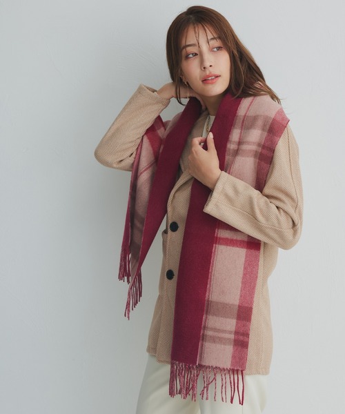 macocca（マコッカ）の「内モンゴル産 カシミヤ100％ チェック リバーシブル マフラー（マフラー・レディース・ブラウン/グレー/レッド/ブルー/アイボリー/ブラック/ピンク/パープル/ライトピンク/サックスブルー/ターコイズブルー/ライトグレー/ベージュ/グレー系その他/ブラウン系その他/イエロー・FREE）」の17枚目の写真