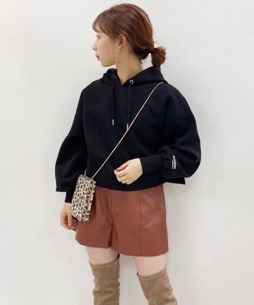 one after another NICE CLAUP(ワンアフターアナザーナイスクラップ)の「ショートパーカー(パーカー・レディース・ブラック/グレー/ピンク/アイボリー/ピンクベージュ・FREE)」の9枚目の写真