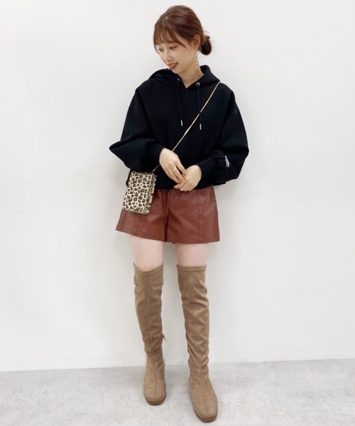 one after another NICE CLAUP(ワンアフターアナザーナイスクラップ)の「ショートパーカー(パーカー・レディース・ブラック/グレー/ピンク/アイボリー/ピンクベージュ・FREE)」の10枚目の写真