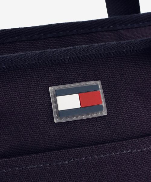 TOMMY HILFIGER(トミーヒルフィガー)の「【オンライン限定】スモールキャンバストートバッグ(トートバッグ・レディース・ネイビー・FREE)」の2枚目の写真