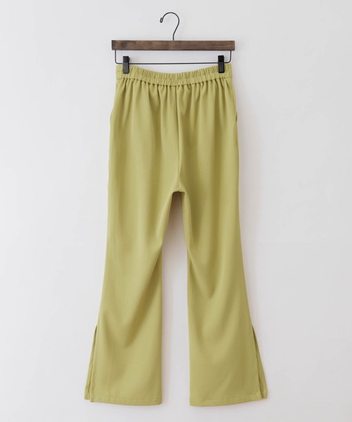 forksy.（フォルクシー）の「【forksy.】センタープレス サイドスリットフレアパンツ（スラックス・レディース・ブラック/ベージュ/ブラウン/イエロー/アイボリー/グリーン系その他/グレイッシュブルー/レッド/パープル/グリーン/カーキ/オレンジ/キャメル/ホワイト系その他/ブラック系その他/ブラウン系その他・FREE）」の19枚目の写真