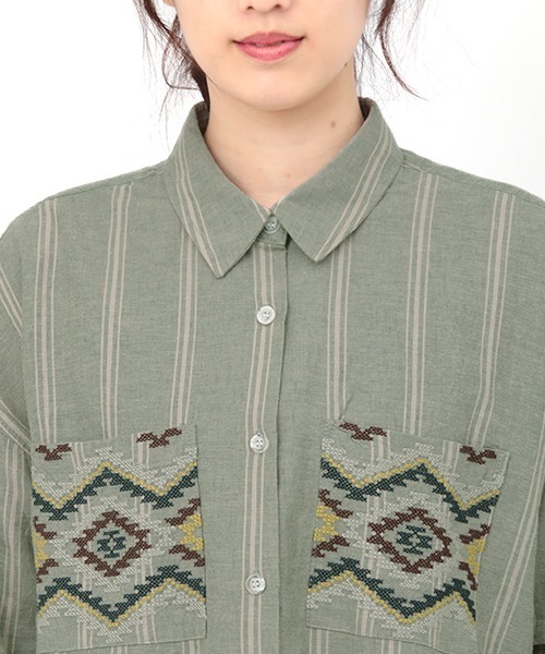 チチカカ(チチカカ)の「ストライプxクロス刺繍シャツワンピース(シャツワンピース・レディース・チャコールグレー/カーキ/アイボリー・FREE)」の7枚目の写真