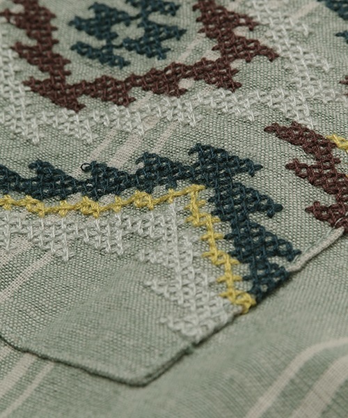 チチカカ(チチカカ)の「ストライプxクロス刺繍シャツワンピース(シャツワンピース・レディース・チャコールグレー/カーキ/アイボリー・FREE)」の8枚目の写真