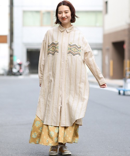 チチカカ(チチカカ)の「ストライプxクロス刺繍シャツワンピース(シャツワンピース・レディース・チャコールグレー/カーキ/アイボリー・FREE)」の14枚目の写真