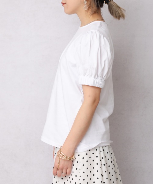 ap retro(アプレトロ)の「ボリュームギャザースリーブカットソー【ZOZO限定アイテム】(Tシャツ/カットソー・レディース・ホワイト/ブラック・FREE)」の4枚目の写真