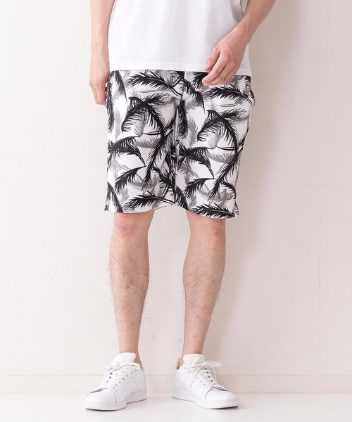 Blue Standard (ブルースタンダード)の「【BLUE STANDARD】ボーダー フォト リーフ 総柄ショーツ(その他パンツ・メンズ・ブルー/スミクロ/グリーン/チャコールグレー/ホワイト/ネイビー/レッド/インディゴブルー・LARGE/MEDIUM/X-LARGE)」の2枚目の写真