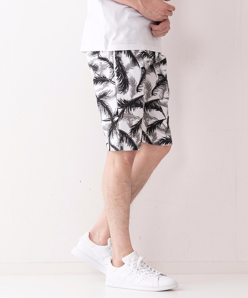 Blue Standard (ブルースタンダード)の「【BLUE STANDARD】ボーダー フォト リーフ 総柄ショーツ(その他パンツ・メンズ・ブルー/スミクロ/グリーン/チャコールグレー/ホワイト/ネイビー/レッド/インディゴブルー・LARGE/MEDIUM/X-LARGE)」の17枚目の写真