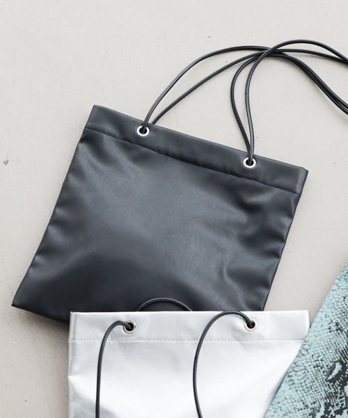 LAKOLE（ラコレ）の「アソートスクエアトートバッグ / 945459（トートバッグ・レディース・オフホワイト/その他1/ブラック/ロイヤルブルー・FREE）」の3枚目の写真