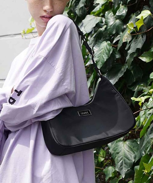 X-girl（エックスガール）の「HAND BAG（ハンドバッグ・レディース・ブラック/マルチ・ONE SIZE）」の2枚目の写真