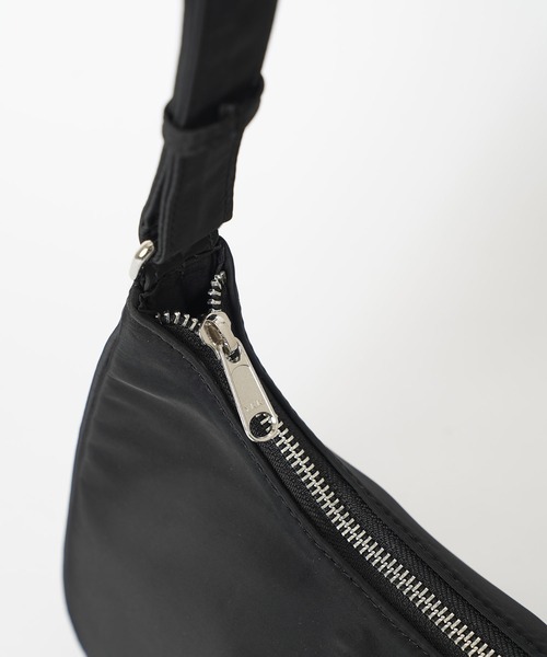 X-girl（エックスガール）の「HAND BAG（ハンドバッグ・レディース・ブラック/マルチ・ONE SIZE）」の12枚目の写真