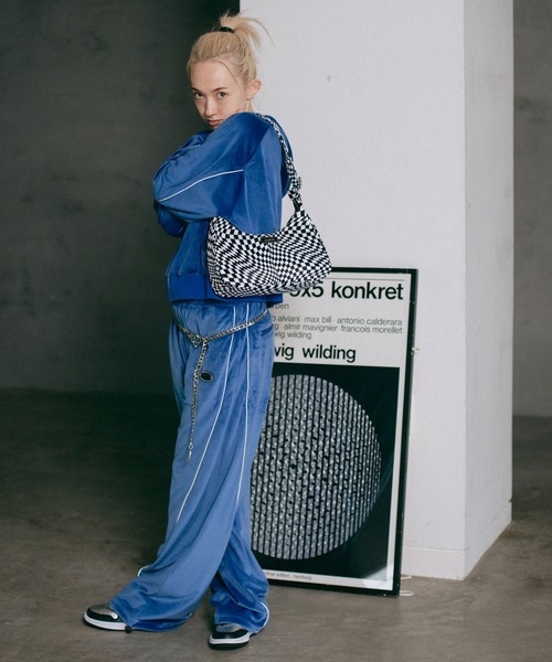 X-girl（エックスガール）の「HAND BAG（ハンドバッグ・レディース・ブラック/マルチ・ONE SIZE）」の17枚目の写真