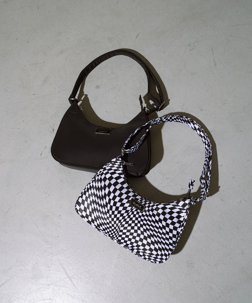 X-girl（エックスガール）の「HAND BAG（ハンドバッグ・レディース・ブラック/マルチ・ONE SIZE）」の14枚目の写真