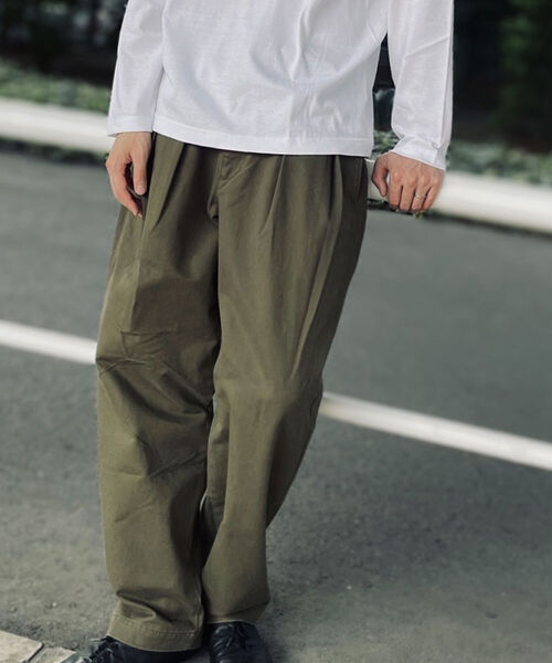 GLOSTER(グロスター)の「【GLOSTER/グロスター】ツータックチノトラウザーズ(チノパンツ・メンズ・ベージュ/ネイビー/オリーブ・SMALL/MEDIUM/LARGE)」の12枚目の写真