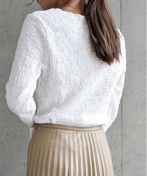 Per sist ence(パーシエンス)の「フクレジャガード ロングスリーブプルオーバー(Tシャツ/カットソー・レディース・ブラック/オフホワイト/アイボリー/グレー・FREE)」の9枚目の写真