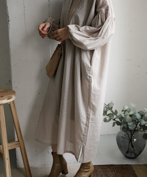 美品 アーバンリサーチ ギャザースリーブ ロングワンピース グリーン 長袖 セール】 リネンギャザーワンピース （ワンピース）｜＊＊URBAN