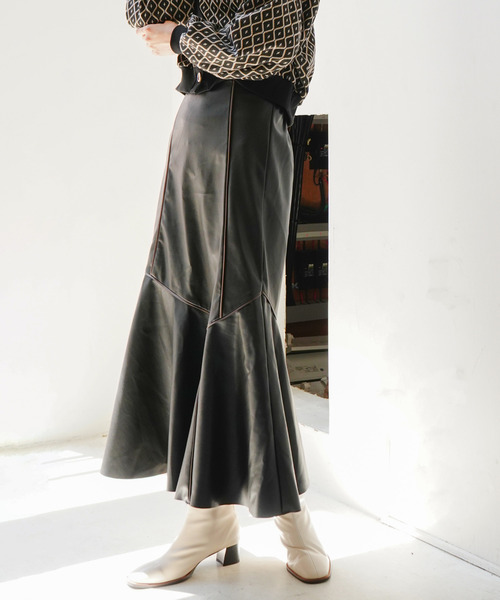 VENCEEXCHANGE（ヴァンスエクスチェンジ）の「【メディア紹介商品】合皮切り替えマーメイドスカート（スカート・レディース・ブラック/ブラウン・M）」の6枚目の写真