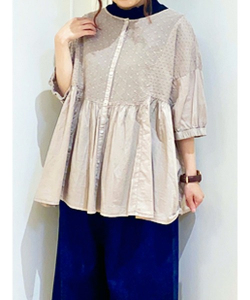 Samansa Mos2(サマンサ モスモス)の「パッチワークレース前後着ブラウス(シャツ/ブラウス・レディース・ベージュ/レッド/オフホワイト/グリーン/マスタード/チャコール・フリ-)」の4枚目の写真