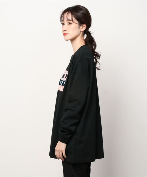 MILKFED.（ミルクフェド）の「FRONT LOGO BIG TOP（Tシャツ/カットソー・レディース・ホワイト/ブラック/パープル・ONE SIZE）」の4枚目の写真