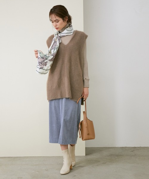 ROPE'（ロペ）の「【シリーズ】ラクーンカシミアVネックニットベスト（ベスト・レディース・ベージュ/ブラウン・38）」の4枚目の写真