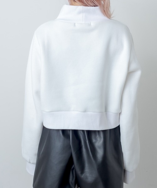 RASVOA（ラスボア）の「カットアウトハイネックトレーナー（スウェット・レディース・ブラック/オフホワイト・FREE）」の10枚目の写真