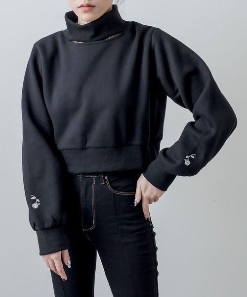 RASVOA（ラスボア）の「カットアウトハイネックトレーナー（スウェット・レディース・ブラック/オフホワイト・FREE）」の17枚目の写真