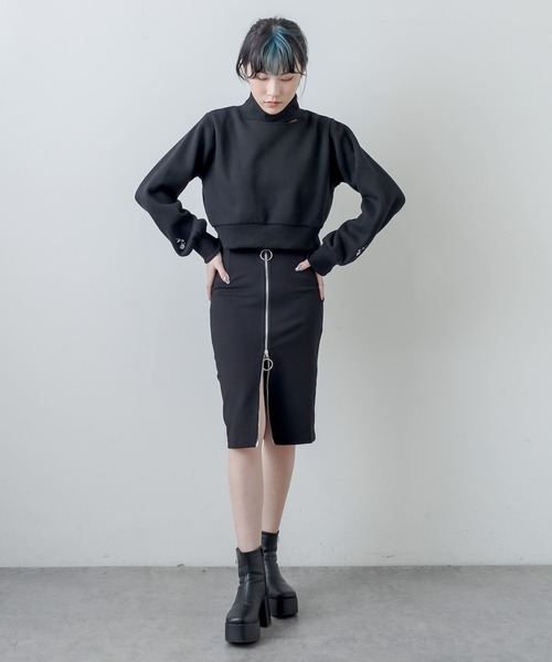 RASVOA（ラスボア）の「カットアウトハイネックトレーナー（スウェット・レディース・ブラック/オフホワイト・FREE）」の21枚目の写真