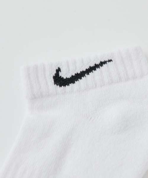 NIKE(ナイキ)の「NIKE/ナイキ 3Pエブリデイクッションローソックス(ソックス/靴下・レディース・ホワイト/ブラック・23/21)」の4枚目の写真