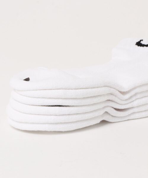 NIKE(ナイキ)の「NIKE/ナイキ 3Pエブリデイクッションローソックス(ソックス/靴下・レディース・ホワイト/ブラック・23/21)」の10枚目の写真