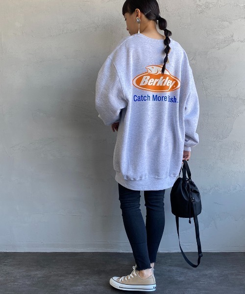 Russell Athletic（ラッセルアスレティック）の「[RUSSELL ATHLETIC/ラッセル アスレチック] BERKLEY×RUSSELL ATHLETIC 別注 オーバルロゴプリントスウェット（スウェット・レディース・ホワイト/ライトグレー・L/XL）」の5枚目の写真