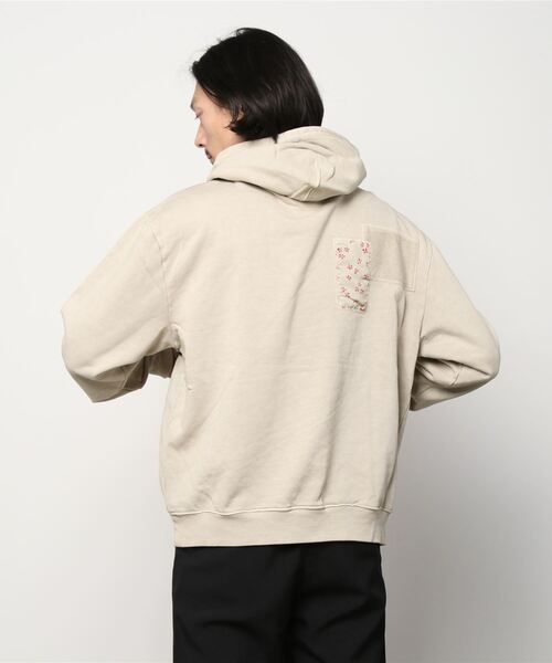 HONOR THE GIFT(オナーザギフト)の「NOMAD HOODIE(パーカー・メンズ・ブラック/グリーン/オフホワイト/ベージュ・XL/XXL/M/L/S)」の6枚目の写真