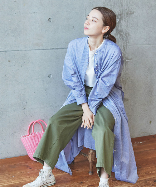 PAR ICI(パーリッシィ)の「ローンシャンブレー小紋柄抜染プリント ピンタックワンピース(シャツワンピース・レディース・ブラック/サックスブルー・FREE)」の9枚目の写真