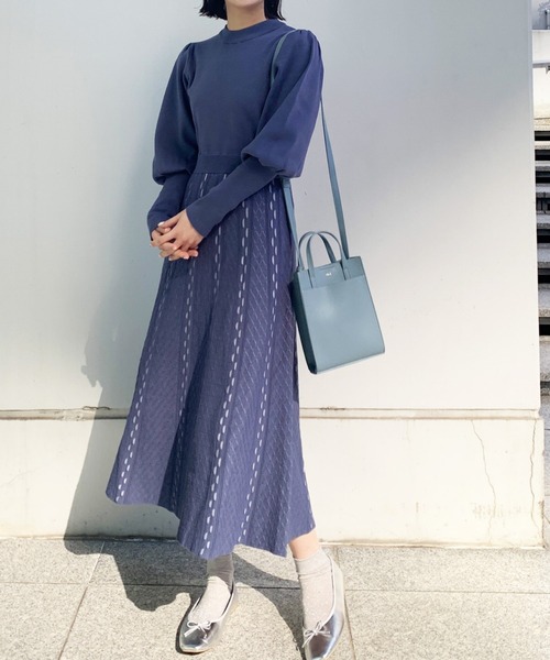 OPAQUE.CLIP（オペークドットクリップ）の「◆配色ジャカードニットワンピース（ワンピース・レディース・パープル/オフホワイト/ブルー・38）」の3枚目の写真