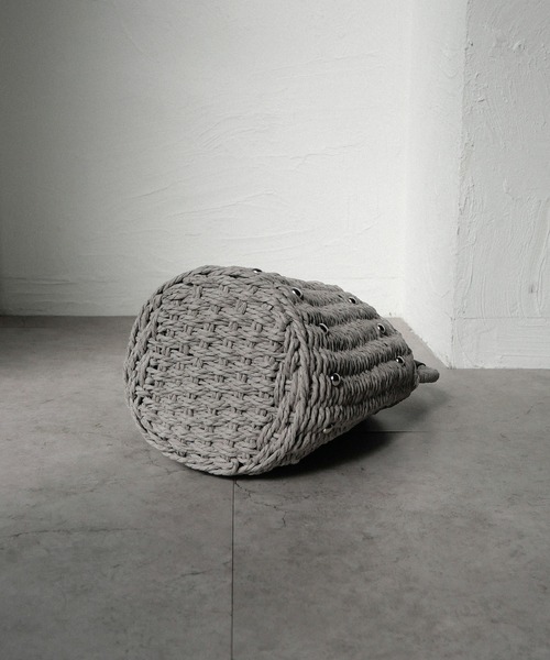 CURI BISCUI（キュリ　ビスキュイ）の「スタッズデザイン カゴバッグ（トートバッグ・レディース・ブラウン/グレー/ベージュ×ブラック・FREE）」の10枚目の写真