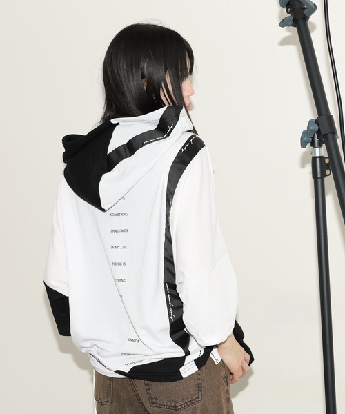 RE730(アールイーセブンサーティー)の「Asymmetric dolman T-hoodie / アシンメトリードルマンTパーカー(パーカー・メンズ・ブラック/ブラック系その他/ホワイト/ホワイト系その他/マルチ/ブラック系その他2・XL/M/L)」の20枚目の写真