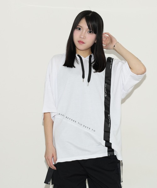 RE730(アールイーセブンサーティー)の「Asymmetric dolman T-hoodie / アシンメトリードルマンTパーカー(パーカー・メンズ・ブラック/ブラック系その他/ホワイト/ホワイト系その他/マルチ/ブラック系その他2・XL/M/L)」の7枚目の写真
