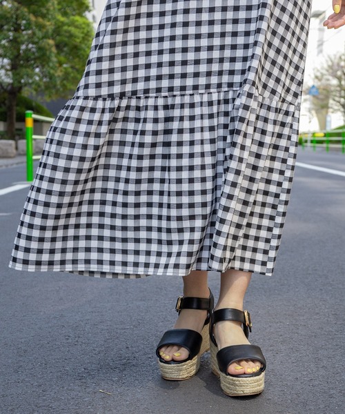 Honeys（ハニーズ）の「キャミワンピース（ワンピース・レディース・ブラック/ブラック×ホワイト/グリーン系その他/パープル系その他・S/M/L）」の13枚目の写真