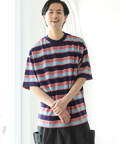 BEAMS(ビームス)の「BEAMS / ジャカード ボーダー クルーネック Tシャツ(Tシャツ/カットソー・メンズ・ネイビー/アイボリー・SMALL/MEDIUM/LARGE/X-LARGE)」の1枚目の写真