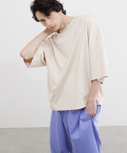 Lui's（ルイス）の「プレミアムスビンモダンビッグシルエットTシャツ（Tシャツ/カットソー・メンズ・ホワイト/ブラック/ライトベージュ・FREE）」の3枚目の写真