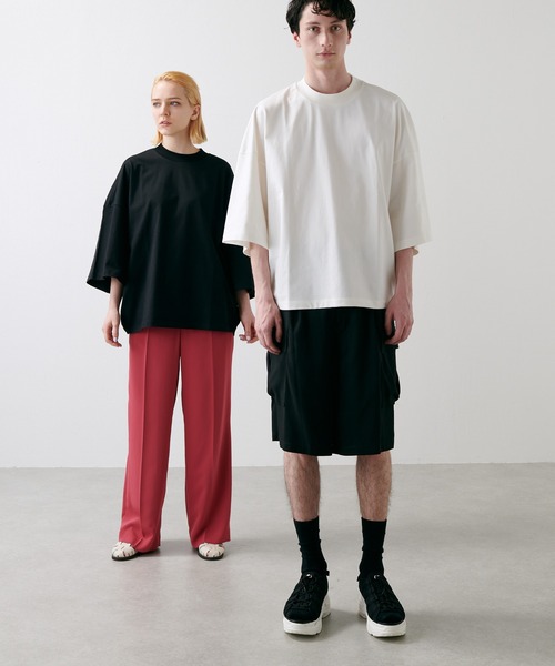 Lui's（ルイス）の「プレミアムスビンモダンビッグシルエットTシャツ（Tシャツ/カットソー・メンズ・ホワイト/ブラック/ライトベージュ・FREE）」の4枚目の写真