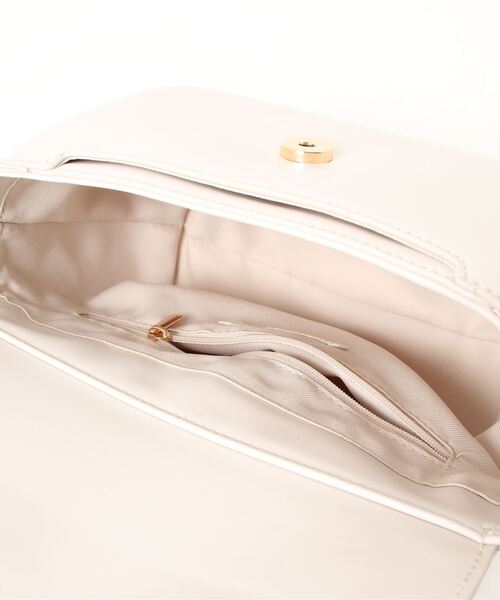 EDIT COLOGNE（エディットコロン）の「【美人百花4月号掲載商品】デザインステッチショルダーバッグ（ショルダーバッグ・レディース・ブルー/ブラック/オフホワイト・ﾌﾘ-）」の7枚目の写真