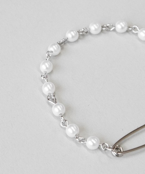 FAF（フェイク アス フラワーズ）の「FAKE AS FLOWERS Pearl Bracelet 