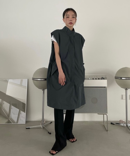 Didot.showroom（ディドット ショールーム）の「スタンドカラーロングベスト（ベスト・レディース・カーキ/ダークグレー・FREE）」の12枚目の写真