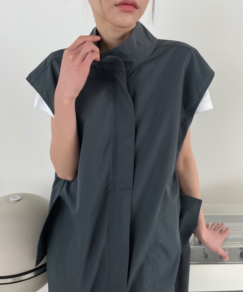 Didot.showroom（ディドット ショールーム）の「スタンドカラーロングベスト（ベスト・レディース・カーキ/ダークグレー・FREE）」の8枚目の写真