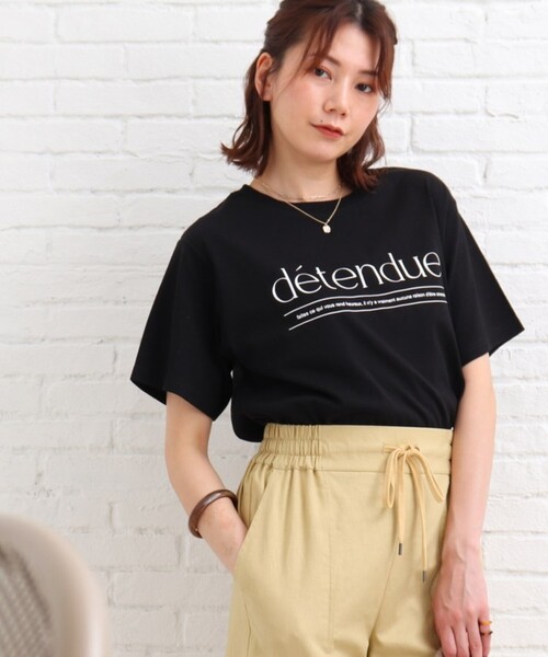 SHOO・LA・RUE(シューラルー)の「◆【S-L】シンプルロゴプリントTシャツ(Tシャツ/カットソー・レディース・ブラック/グリーン・01/02/03)」の2枚目の写真