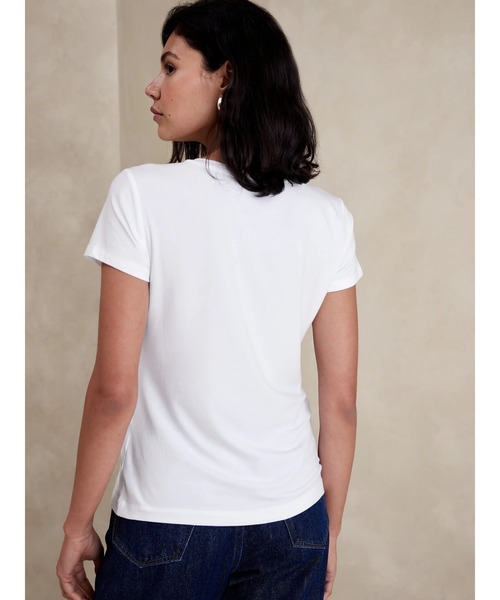 BANANA REPUBLIC FACTORY STORE（バナナリパブリック ファクトリーストア）の「BANANA REPUBLIC FACTORY STORE　　VネックタイムレスTシャツ（Tシャツ/カットソー・レディース・カーキ/ブルー系その他/ホワイト/グレー/ブラック/イエロー/ラベンダー/イエロー系その他/ブラック系その他・S/M/L/XS）」の12枚目の写真